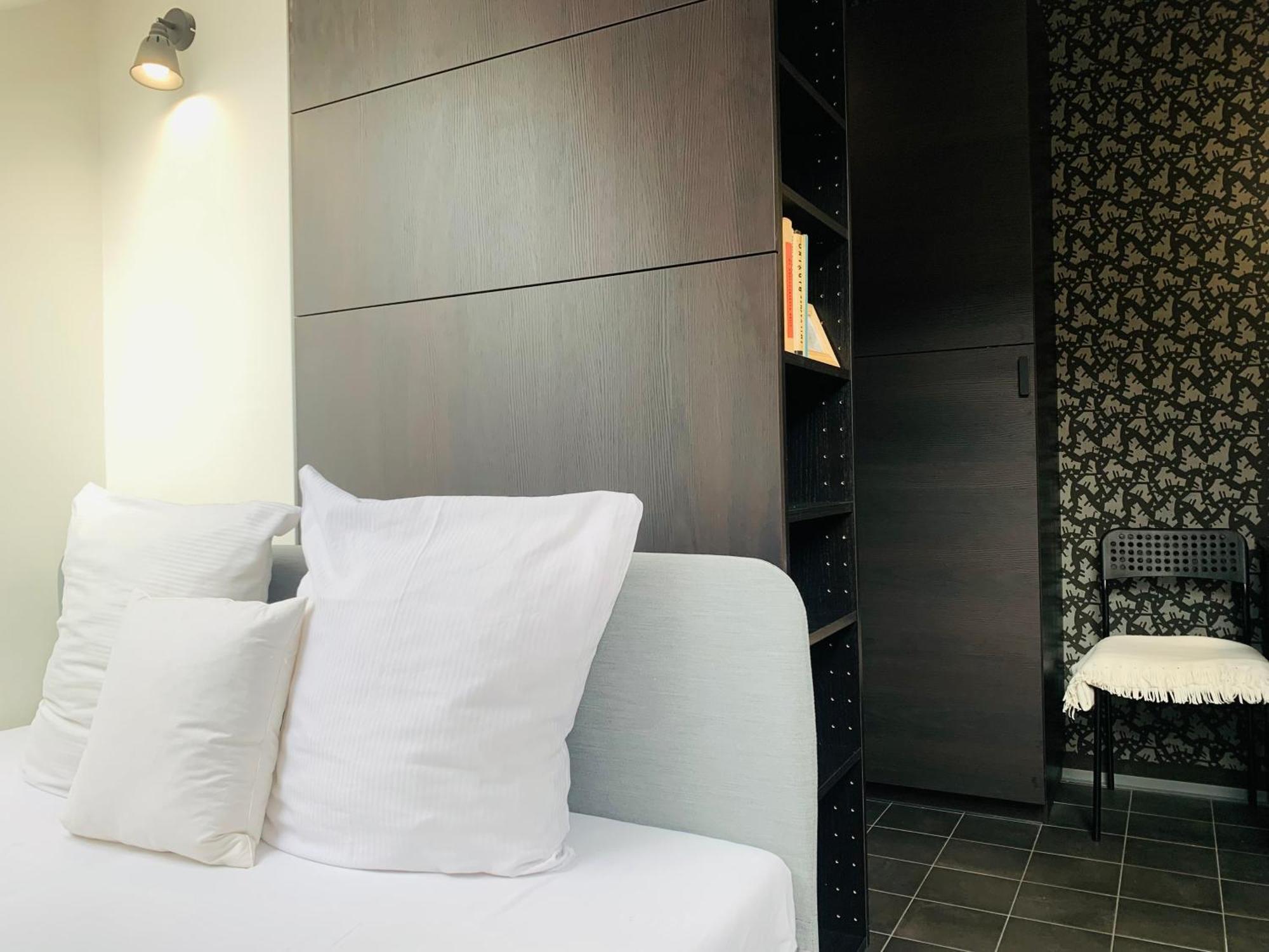 Cozy Friendly Place With Free Parking Apartmán