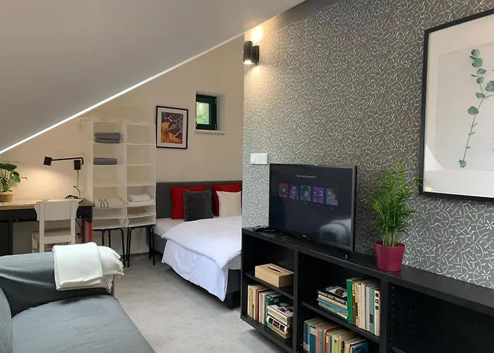 Cozy Friendly Place With Free Parking